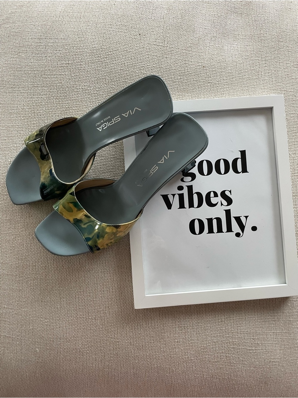 Via Spiga Women's Slide Sandals in Green Floral Patent